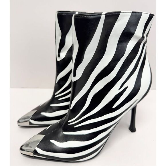 INC International Concept Boots 8.5 Black White Animal Print Pointed Toe NEW - Picture 3 of 11